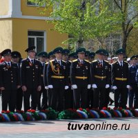 Пограничники Тувы поздравили с Днем победы 100-летнего пограничника-ветерана Ивана Соколова