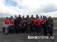 Жители Левобережных дач Кызыла провели субботник