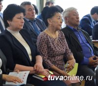 Шолбан Кара-оол представил Отчет о деятельности правительства Тувы за 2018 год в парламенте республики