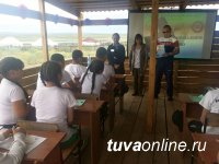 На озере Дус-Холь организована образовательная смена для учащихся Аграрной школы-интерната с. Ийи-Тал