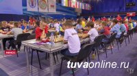 Три школьника из Тувы участвуют в чемпионате мира по быстрым шахматам среди кадетов в Минске