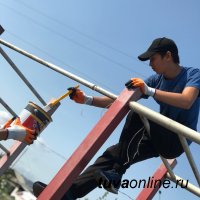 "Добрые Сердца Тувы" покрасили детскую площадку "Добрые Сердца Тувы" покрасили детскую площадку