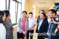 В Кызылское президентское училище прибыла делегация школьников из Китая