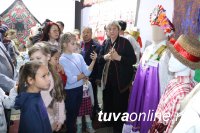 В Национальном музее Тувы открыли выставку старинного русского костюма