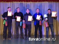 В конкурсе «Минута Славы» среди отцов Кызыла победил 38-летний отец семерых детей Аяс Саая