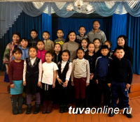 В Чадане (Тува) оперная певица Дамырак Монгуш провела мастер-класс по академическому вокалу для талантливых детей