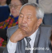 Власти Кызыла увековечат память о Народном писателе Тувы Александре Даржай