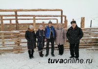 В Туве министр экономики Елена Каратаева проверяет прохождение зимы на стоянках новоиспеченных кыштаговцев