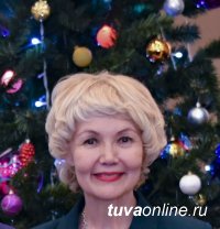 Сенатор Дина Оюн поздравила жителей Тувы с Новым 2020 годом