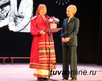 В Туве детский фольклорный ансамбль «Октай» удостоен Почетной грамоты Совета Федерации