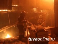 В сгоревшем банкетном зале в Кызыле нашли два трупа