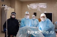 Кызыл: врачи провели операцию у больной COVID-19