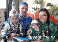 C Днём семьи, любви и верности поздравляют жителей Кызылского района