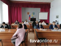 В мобильной приемной Главы Тувы консультацию получил 21 житель Кызылского района