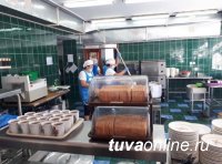 В Туве работает "горячая линия" 8(39422)64381 по вопросам горячего питания в школах В Туве работает "горячая линия" 8(39422)64381 по вопросам горячего питания в школах