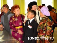 Школьников Тувы приглашают расспросить своих дедушек и бабушек о Великой Отечественной войне и участвовать в конкурсе