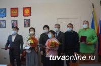Шесть кызылчан удостоены звания "Ударник труда"