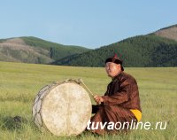 Жителей Тувы приглашают отправиться в путешествие в страну национальных народных инструментов