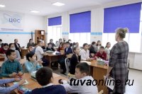 В Туве сарыгсепские учителя провели мастер-классы в трех западных школах