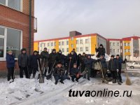 В столице Тувы приступили к реализации противопаводковых мероприятий и объявили месячник по уборке снега