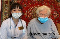 Первый этап вакцинации против Covid прошел 96-летний Народный писатель Тувы Монгуш Кенин-Лопсан