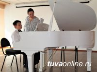 Тува стала участником уникального проекта - Межрегиональной творческой Летней школы Леонида Лундстрема