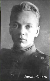 17-летний сигналист Тувинского кавполка Петр Иванков 9 мая 1945 года в числе первых получил известие о Победе