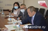 Совместно со специалистом Минздрава России в Кызыле выбирается участок для новой детской больницы