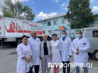 Сенатор Дина Оюн провела прием граждан по вопросам соцзащиты людей с инвалидностью Сенатор Дина Оюн провела прием граждан по вопросам соцзащиты людей с инвалидностью