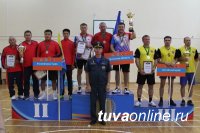  Тувинские спортсмены взяли серебро по настольному теннису среди команд МЧС России СФО