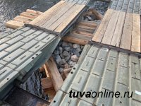 В Туве военные мостостроители завершают возведение мостов, снесенных паводковыми водами