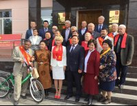 Сенатор Дина Оюн поздравила кызылчан с Днем города