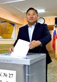 По итогам обработки 26% бюллетеней Владислав Ховалыг набирает 93% голосов избирателей
