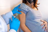 В Туве против Covid-19 вакцинировано 500 беременных женщин