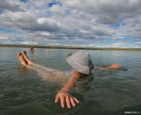Ученые исследуют особенности озера Дус-Холь в Туве