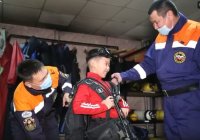 На Шагаа сотрудники МЧС Тувы исполнили желание 9-летнего Начына  о встрече с профессиональными спасателями