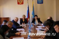 Сенатор Дина Оюн предложила министру МВД  по Республике Тыва в ходе его отчета в парламенте чаще выезжать в кожууны