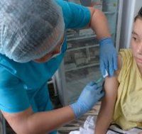 В Туве более 2700 детей прошли полный курс вакцинации от коронавируса 