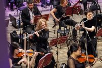 17 августа в Туве выступят вместе симфонический оркестр Хакасской республиканской филармонии и звёзды тувинского хөөмея