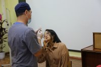 В Тувинском госуниверситете прививают от ковида назальной вакциной