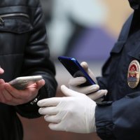  В ходе обычных проверок прохожих за три дня полиция Тувы нашла три украденных телефона