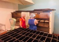 Студенты Тувинского техникума агротехнологий начали делать свою муку и выпекать на продажу хлеб и сдобу