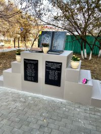 В Кызыле открыт новый памятник - основоположникам тувинской литературы