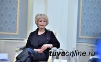 В Ижевске сенатор Дина Оюн приняла участие в Круглом столе по вопросам сохранения и продвижения родных языков
