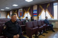 В УВД Кызыла наградили самых молодых добровольных дружинников города