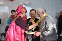 Супруги из Турана в Туве отметили изумрудную и золотую свадьбы
