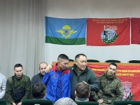 Вице-спикер Госдумы Шолбан Кара-оол посетил в Туве военкомат и провел встречу с ветеранами боевых действий