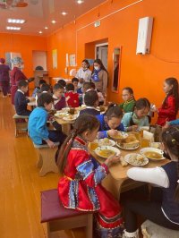 В школах Тувы проверили качество горячего питания