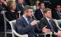 Сенатор Дина Оюн приняла участие в "Парламентском диалоге" с министром строительства Иреком Файзуллиным