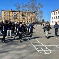  Ренат Ондар провёл зарядку для воспитанников Тувинского кадетского корпуса 